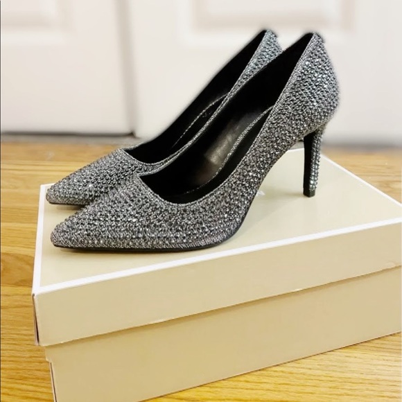 New in box … Michael Kors heels 7.5 - Picture 5 of 16